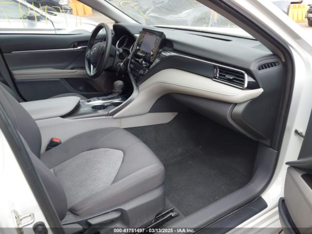 4T1C11BK6NU055059 Toyota Camry Le Awd