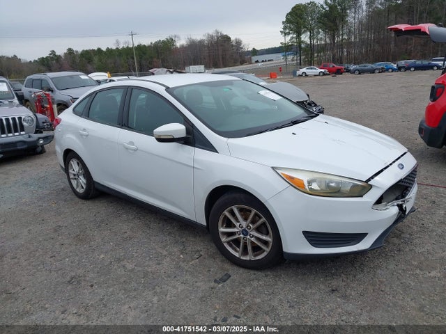 2016 1FADP3F22GL401636 main image
