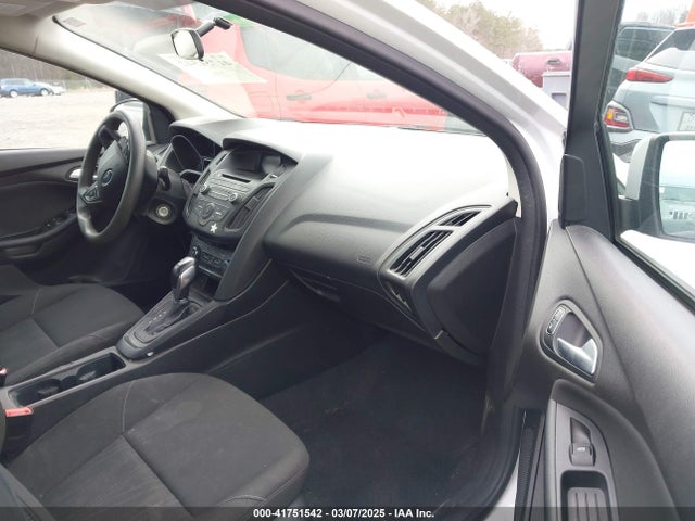 Ford FOCUS SE 2016 1FADP3F22GL401636 Image 5