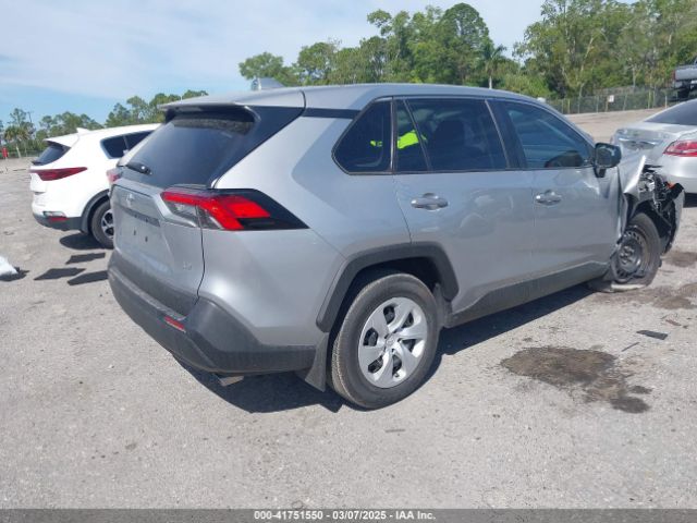 2T3H1RFVXRC300842 Toyota RAV4 LE