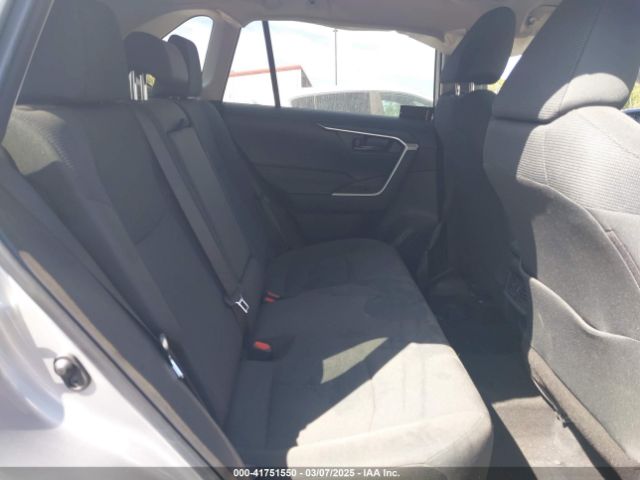 2T3H1RFVXRC300842 Toyota RAV4 LE