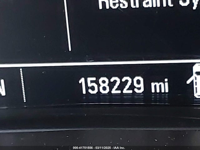 3GNAXHEV6KL166023 Chevrolet EQUINOX LS