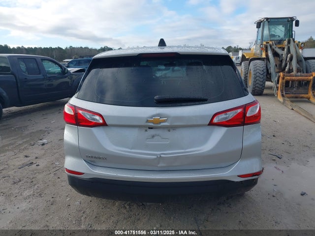 3GNAXHEV6KL166023 Chevrolet EQUINOX LS