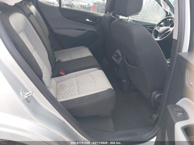 3GNAXHEV6KL166023 Chevrolet EQUINOX LS