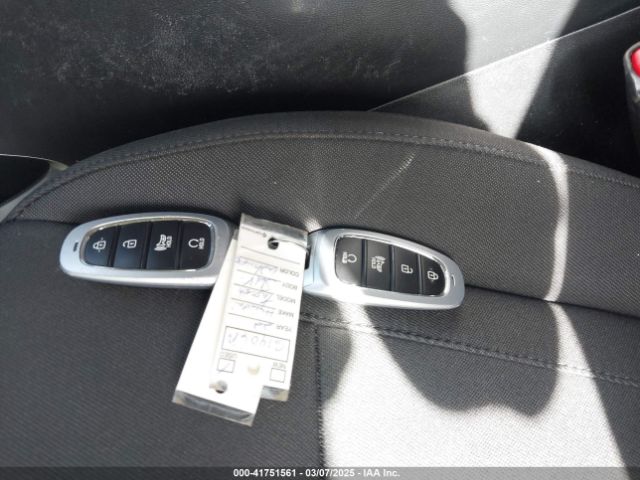 KM8JBCA15NU018979 Hyundai Tucson Hybrid Blue