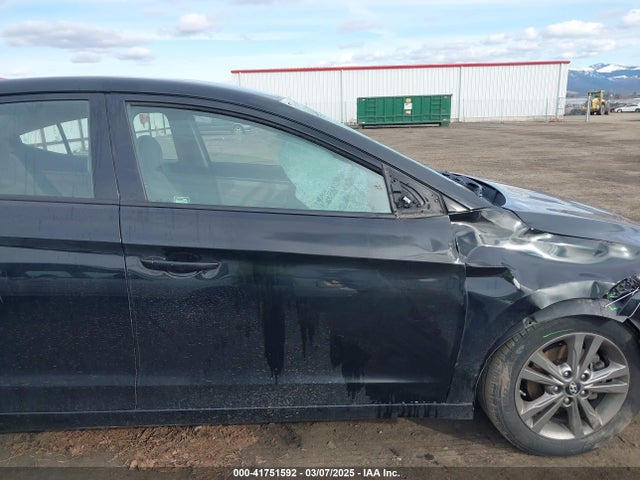 5NPD84LF4JH377890 Hyundai ELANTRA SEL