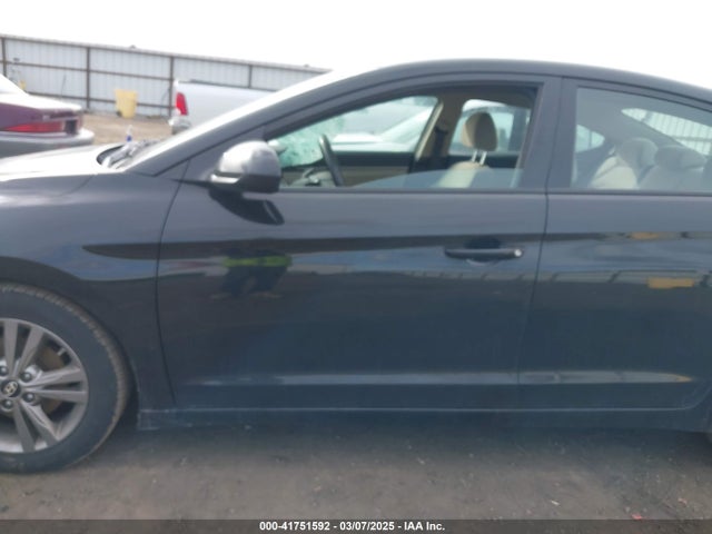 5NPD84LF4JH377890 Hyundai ELANTRA SEL