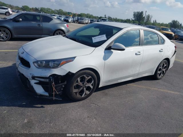 3KPF24AD2ME347503 KIA Forte Lxs
