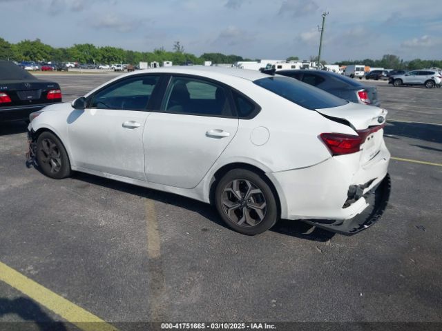 3KPF24AD2ME347503 KIA Forte Lxs