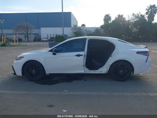 4T1G31AK8NU033240 Toyota Camry Nightshade Edition Hybrid