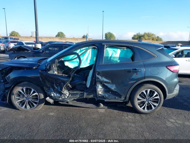 1FMCU0BZ9NUA28596 Ford Escape Se Hybrid