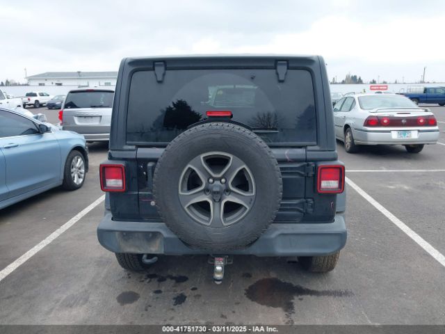 1C4HJXDN8JW197366 Jeep Wrangler Unlimited Sport S 4x4