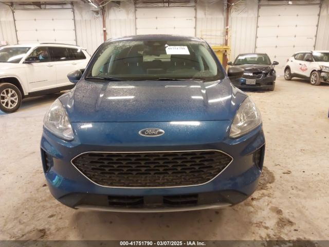 1FMCU9G64NUB24560 Ford ESCAPE SE