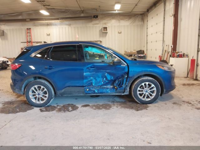 1FMCU9G64NUB24560 Ford ESCAPE SE