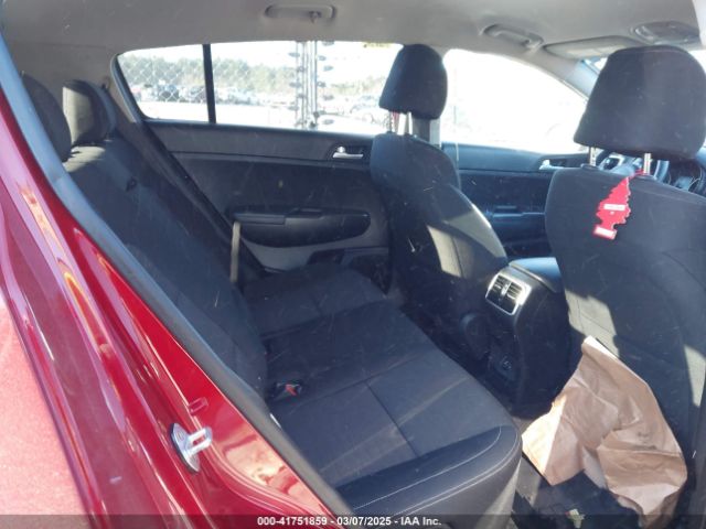 KNDPMCAC2J7447693 KIA Sportage Lx