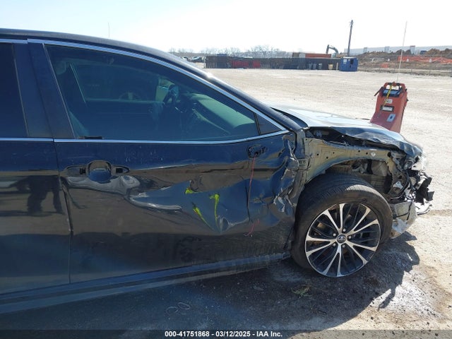 4T1B11HK4KU215843 Toyota CAMRY SE