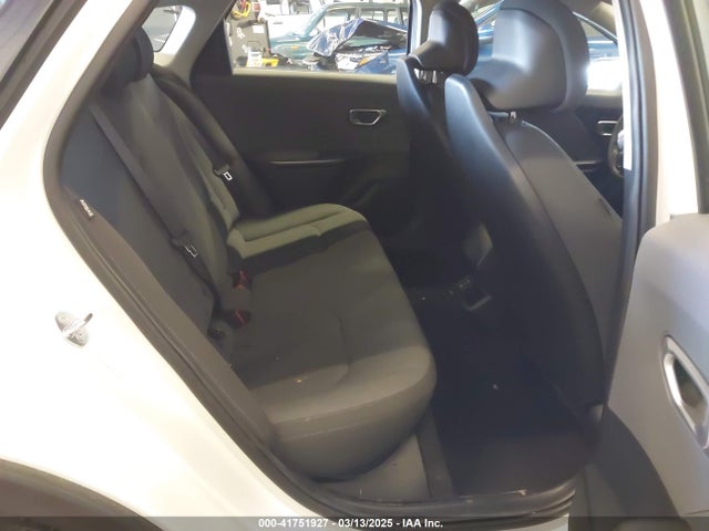 KIA K4 Lx 2025 3KPFT4DEXSE004842 Image 8