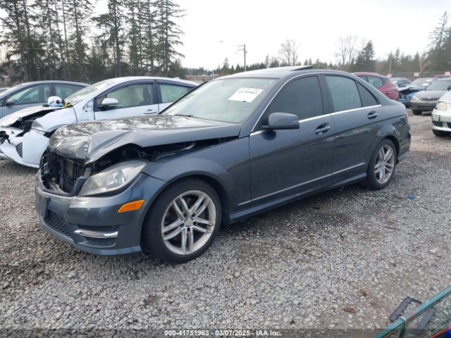 WDDGF8AB4EA936982 Mercedes-Benz C 300 Luxury 4matic/sport 4matic
