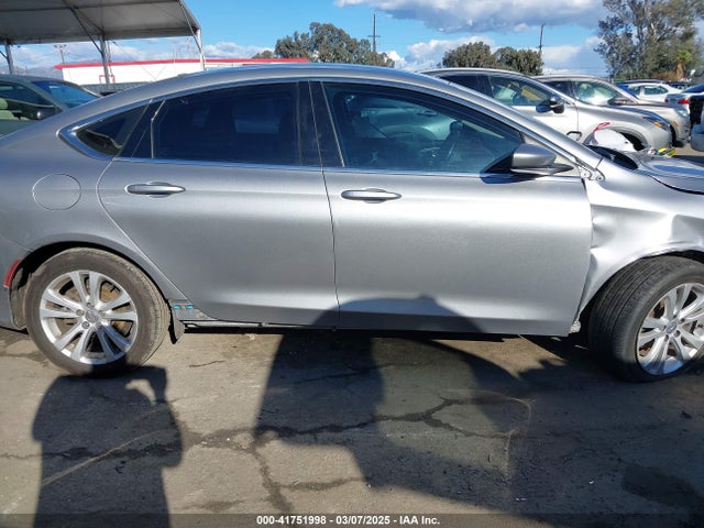 1C3CCCAB1FN542603 Chrysler 2015