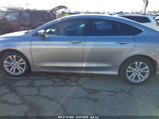 1C3CCCAB1FN542603 Chrysler 2015
