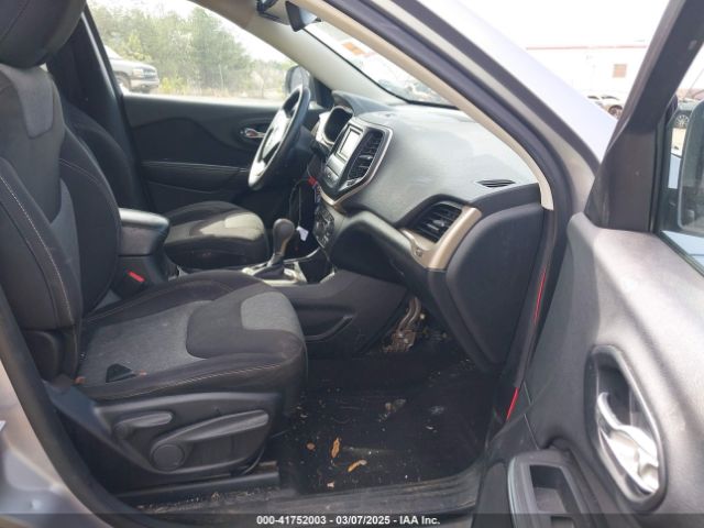 1C4PJLAB2EW163332 Jeep Cherokee Sport
