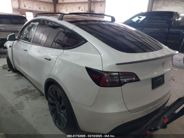 2021 TESLA MODEL Y 5YJYGDEF6MF252183 Photo 2