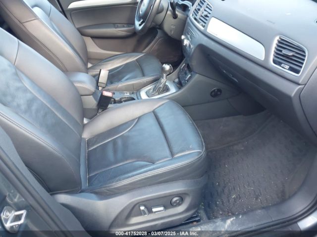 WA1EFCFS8GR007809 Audi Q3 2.0t Premium Plus