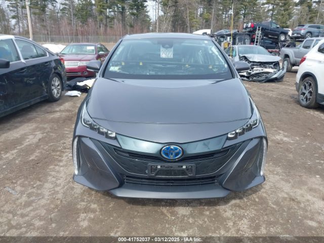 JTDKARFP2L3136261 Toyota Prius Prime Le