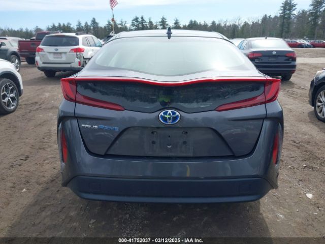 JTDKARFP2L3136261 Toyota Prius Prime Le