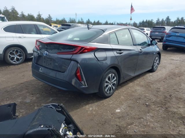 JTDKARFP2L3136261 Toyota Prius Prime Le