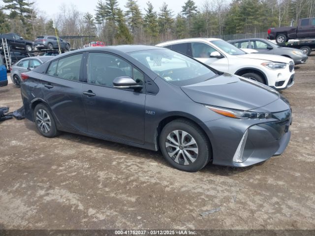 JTDKARFP2L3136261 Toyota Prius Prime Le