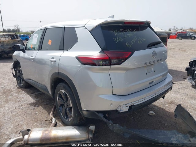 5N1BT3BA3SC789295 Nissan Rogue Sv Fwd