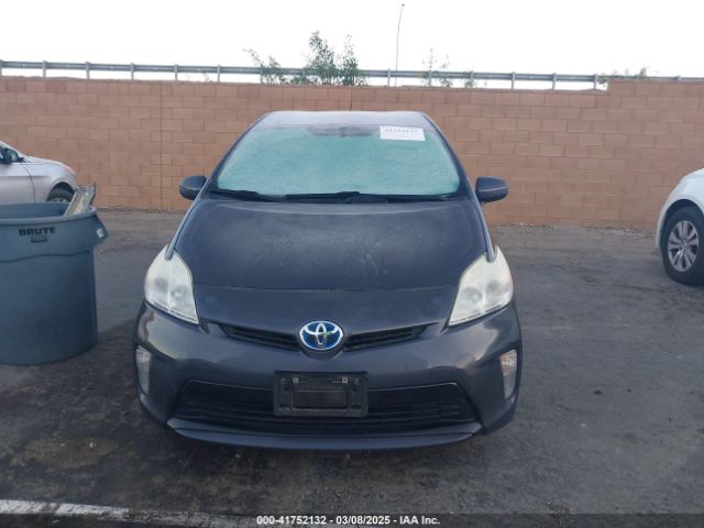 JTDKN3DU8F0462050 Toyota Prius Two