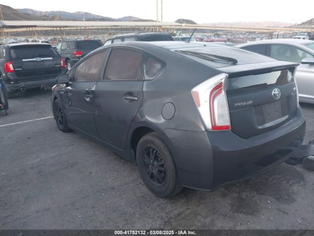 JTDKN3DU8F0462050 Toyota Prius Two
