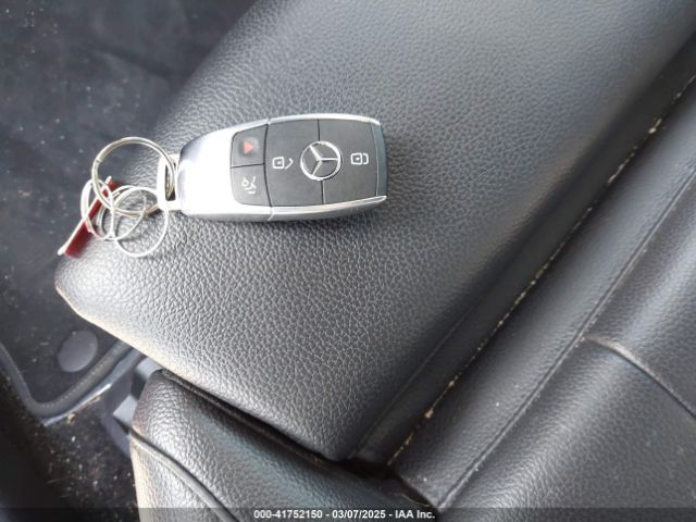 W1K3G4EBXLW045013 Mercedes-Benz A 220