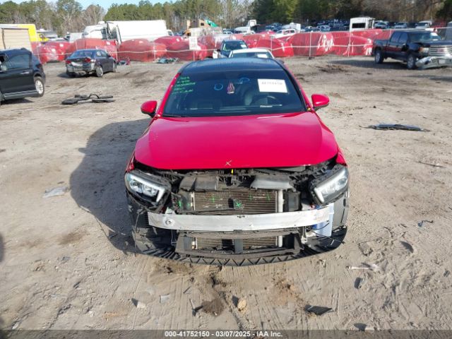 W1K3G4EBXLW045013 Mercedes-Benz A 220