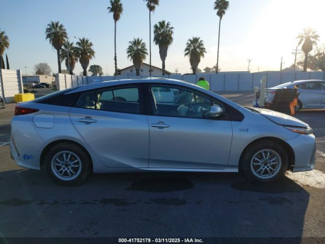 JTDKAMFP1M3196066 Toyota Prius Prime Xle