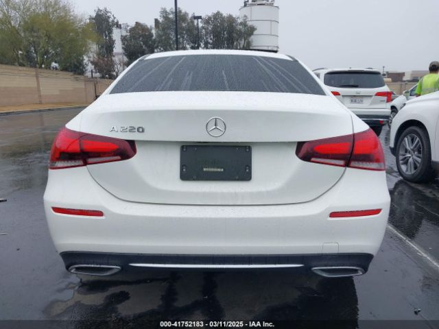 W1K3G4EB6MJ320200 Mercedes-Benz A 220