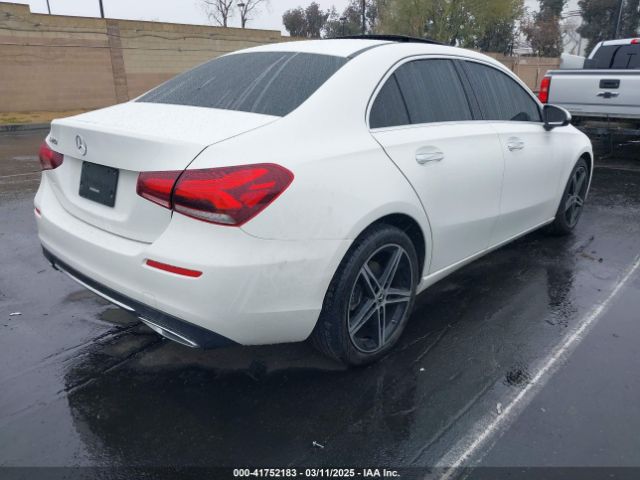 W1K3G4EB6MJ320200 Mercedes-Benz A 220