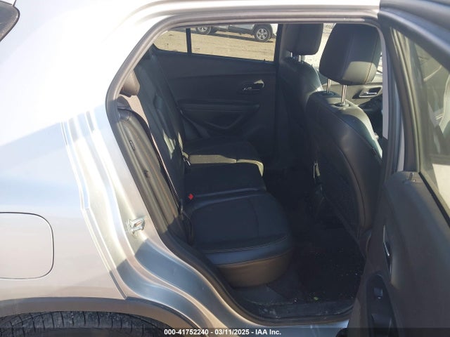 3GNCJLSB7JL211878 Chevrolet Trax Lt