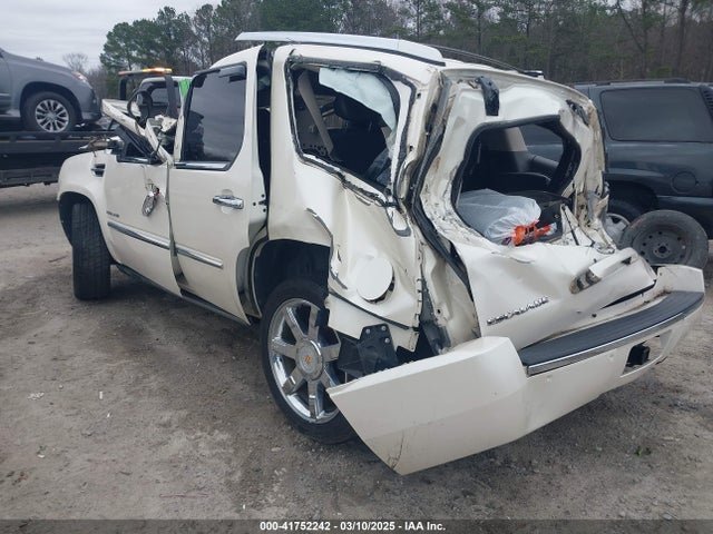 2010 CADILLAC ESCALADE 1GYUKCEFXAR135455 Photo 2
