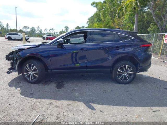JTEAAAAH4PJ141777 Toyota VENZA LE