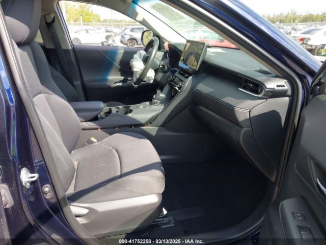 JTEAAAAH4PJ141777 Toyota VENZA LE