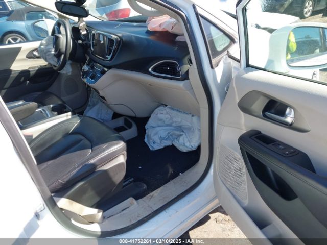 2C4RC1BG7NR178063 Chrysler Pacifica Touring L