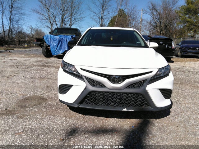 41752300 :رقم المزاد ، 4T1G11AK9LU360331 vin ، 2020 Toyota Camry Se مزاد بيع