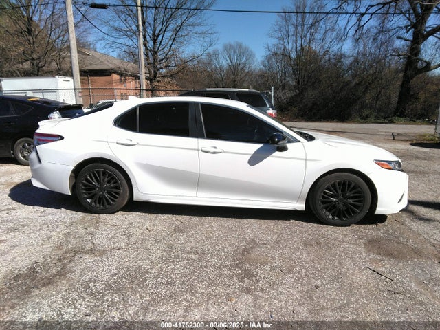 41752300 :رقم المزاد ، 4T1G11AK9LU360331 vin ، 2020 Toyota Camry Se مزاد بيع