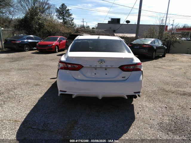 41752300 :رقم المزاد ، 4T1G11AK9LU360331 vin ، 2020 Toyota Camry Se مزاد بيع