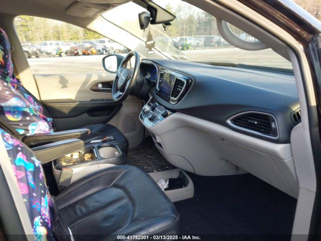 2C4RC1BG0HR526659 Chrysler Pacifica Touring-l