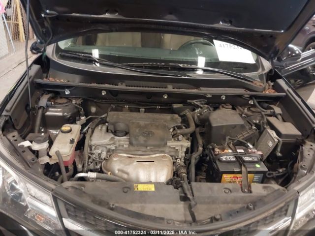 2T3RFREV7EW174388 Toyota Rav4 Xle