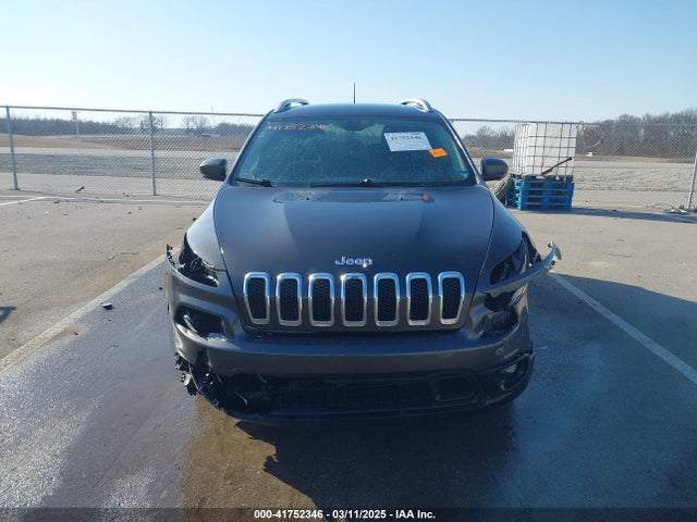 1C4PJLCB5HW549471 Jeep Cherokee